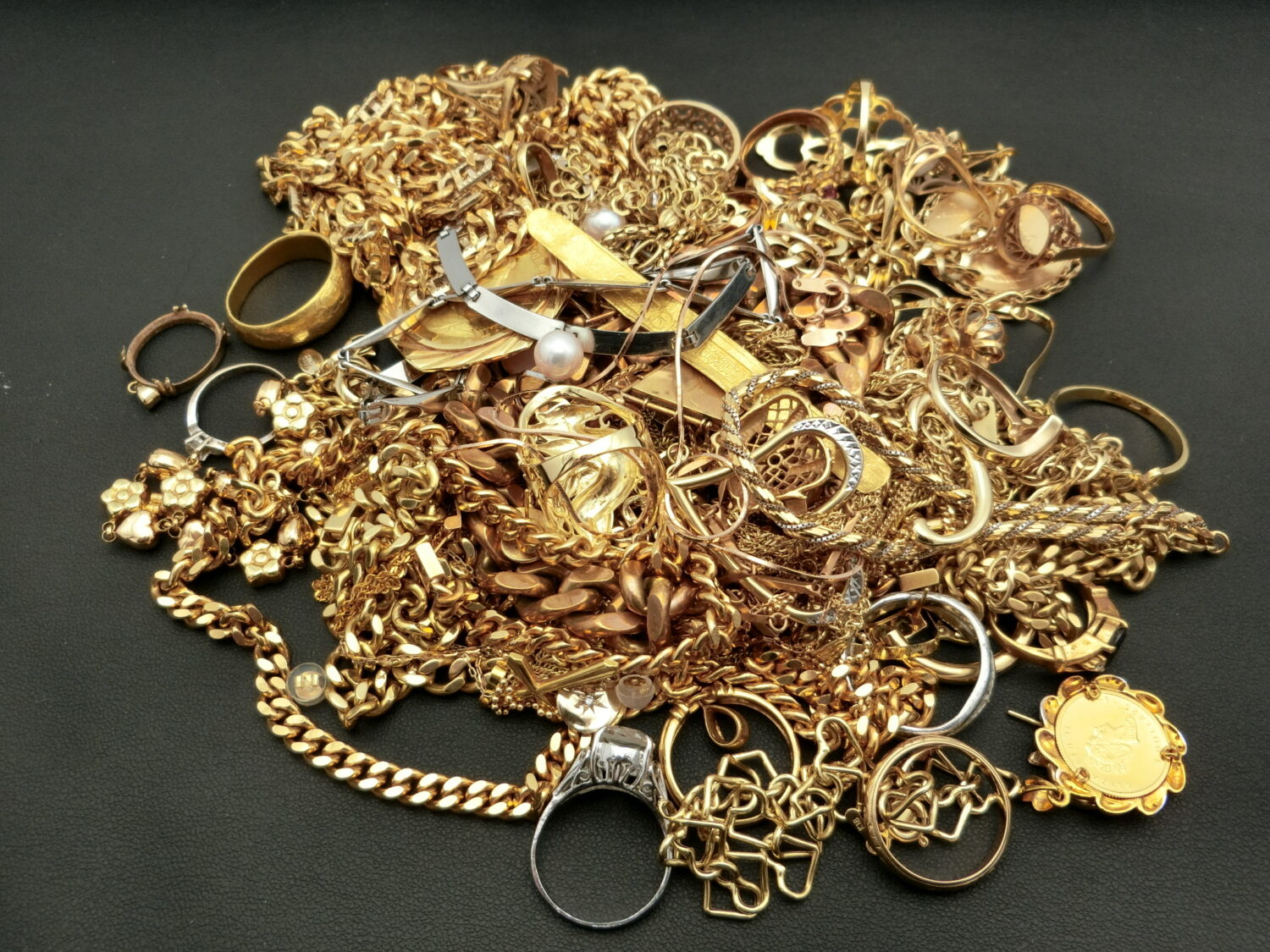 金・プラチナ買取 金貨買取 津山瓦版を見た方の限定価格掲載中！津山市でブランド品の買取・質預かりなら質屋の中島へお任せください！2025年1月25日限定価格　M