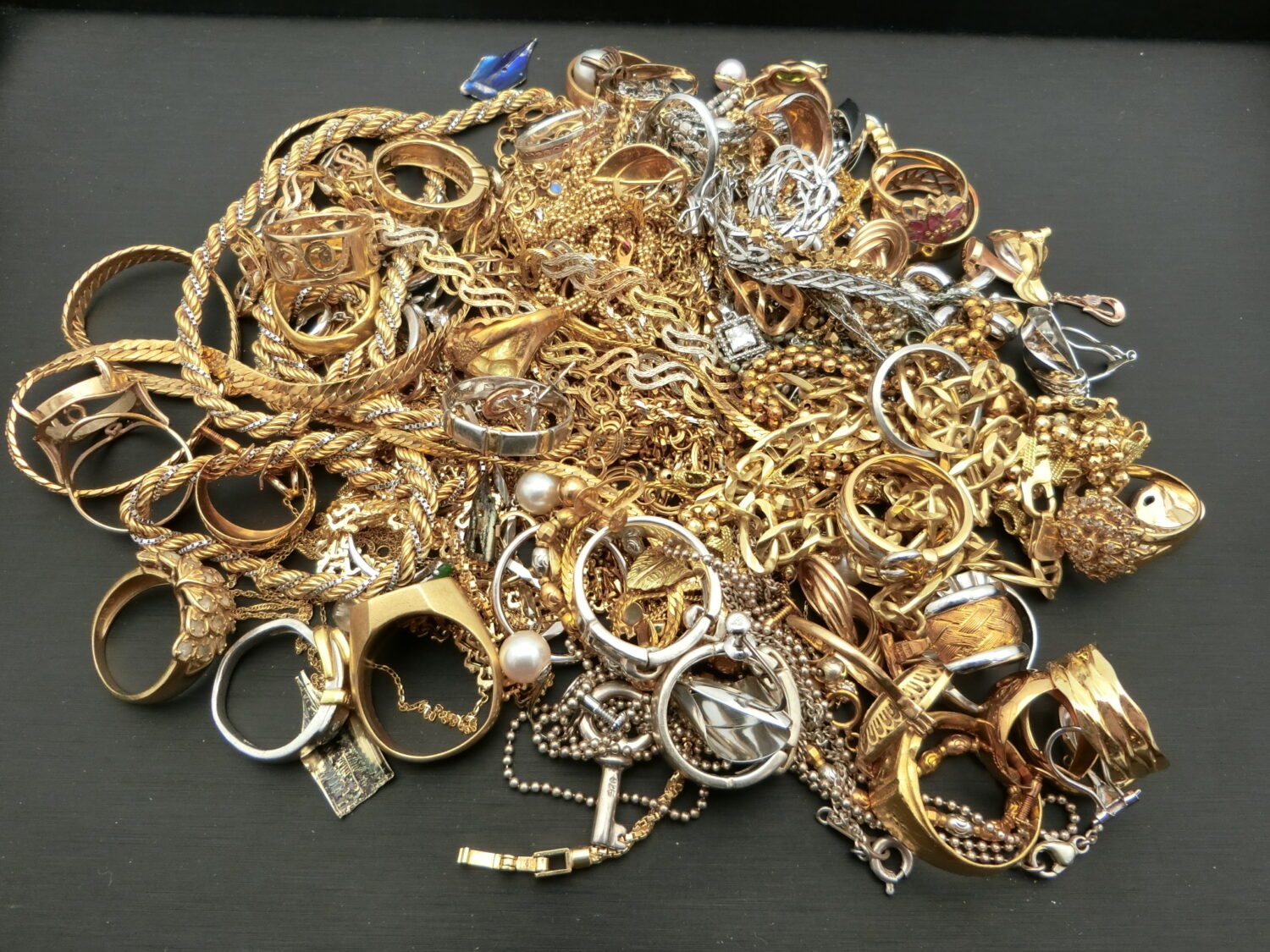金・プラチナ買取 金貨買取 津山市で金券・腕時計・ブランド品などの買取・質預かりなら質屋の中島へお任せください！　岡山　真庭　美作　新見　M