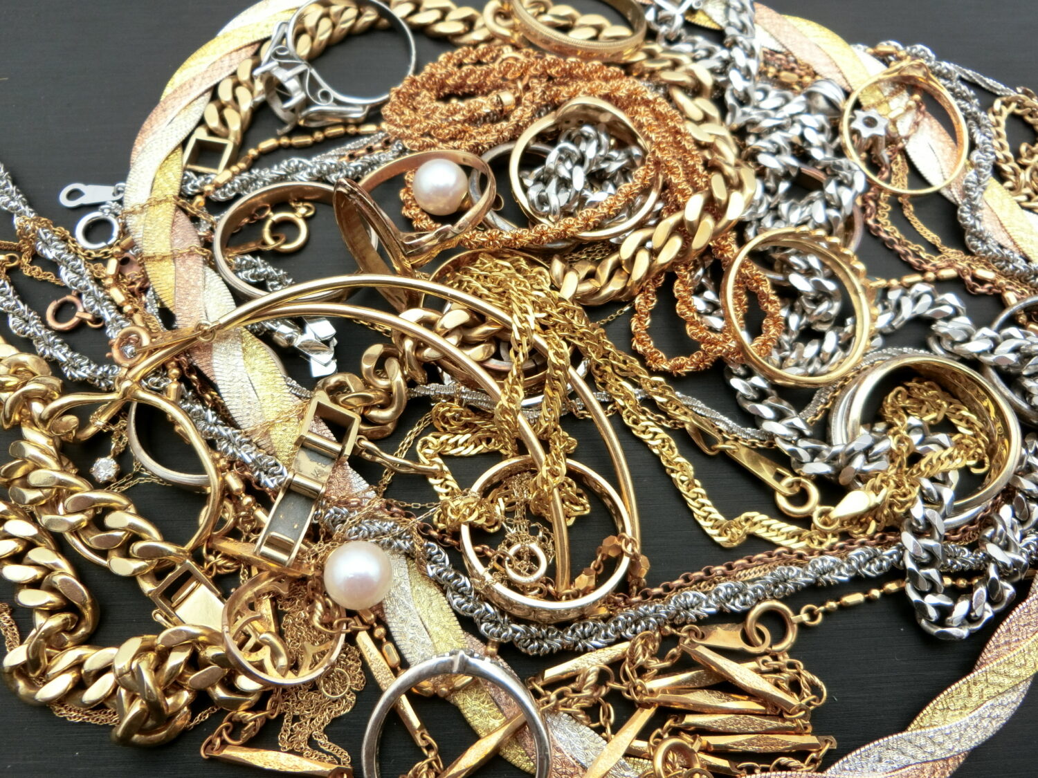 金・プラチナ買取 金貨買取 金券買取 津山瓦版を見た方の限定価格掲載中!津山市でブランド品・腕時計などの買取・質預かりなら質屋の中島へお任せください!2025年3月16日限定価格 M
