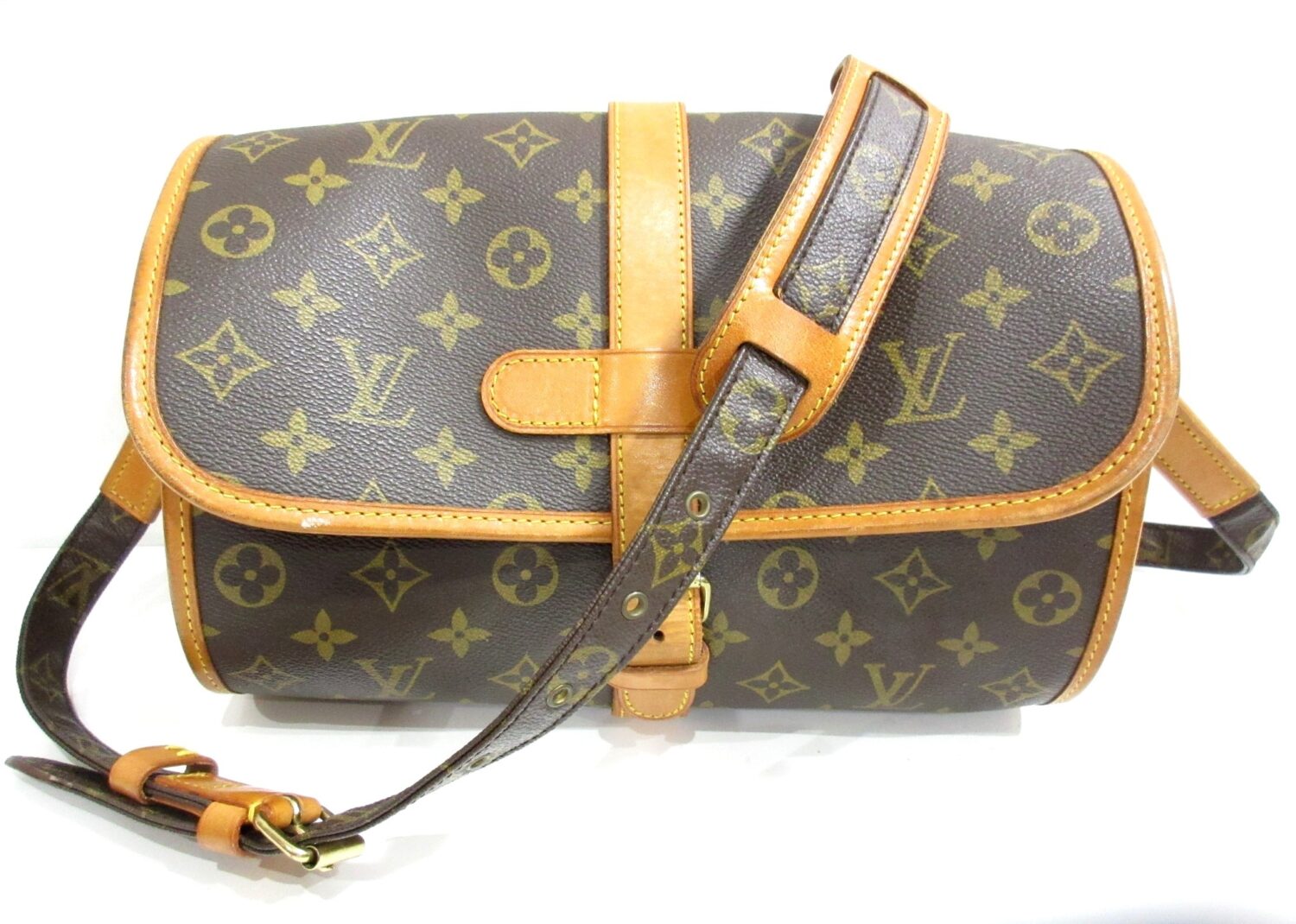 買取★LOUIS VOUITTONのバッグを買い取りました！　質屋の中島　買取　質預かり　無料査定　ドライブスルー査定　津山市　美作市　真庭市　赤磐市　新見市　備前市　岡山市　勝央町　久米南町　奈義町　鏡野町　美咲町　新庄村　西粟倉村　佐用町　智頭町　T