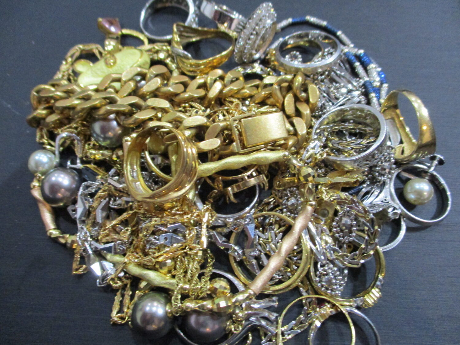 金・プラチナ買取 金貨買取 津山市で金券・腕時計・ブランド品などの買取・質預かりなら質屋の中島へお任せください！　岡山　真庭　美作　新見　M