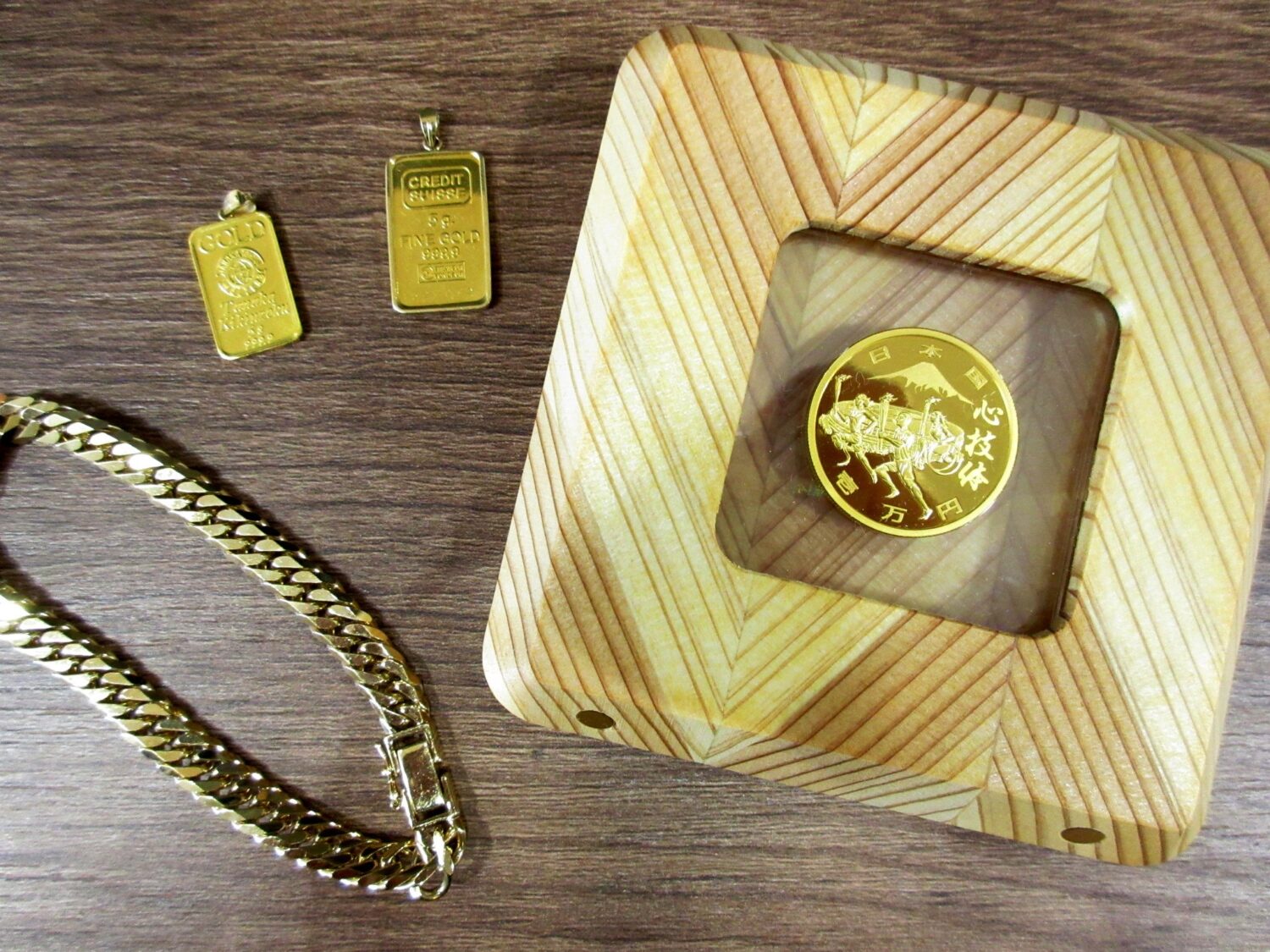 金買取・プラチナ買取・質預かり致します! 質屋の中島 津山市 買取 質預かり 無料査定 ドライブスルー査定 美作市 真庭市 赤磐市 新見市 備前市 岡山市 勝央町 久米南町 奈義町 鏡野町 美咲町 新庄村 西粟倉村 佐用町 智頭町 T