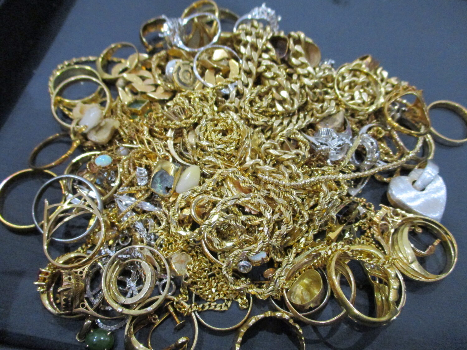 金・プラチナ買取 金貨買取 津山市で金券・腕時計・ブランド品などの買取・質預かりなら質屋の中島へお任せください！　岡山　真庭　美作　新見　M