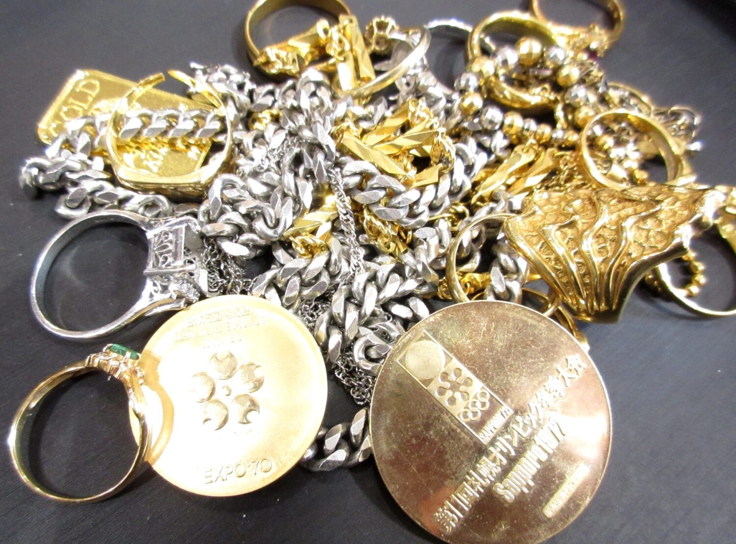 ★金プラチナ製品の買取り・質預かり致します！　津山市　質屋の中島　買取　質屋　ドライブスルー査定　T
