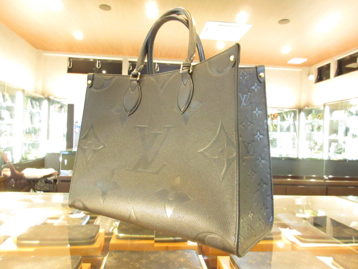 ★ルイヴィトンのバッグや財布、質預かり致します! 津山市 質屋の中島 買取 質屋 T