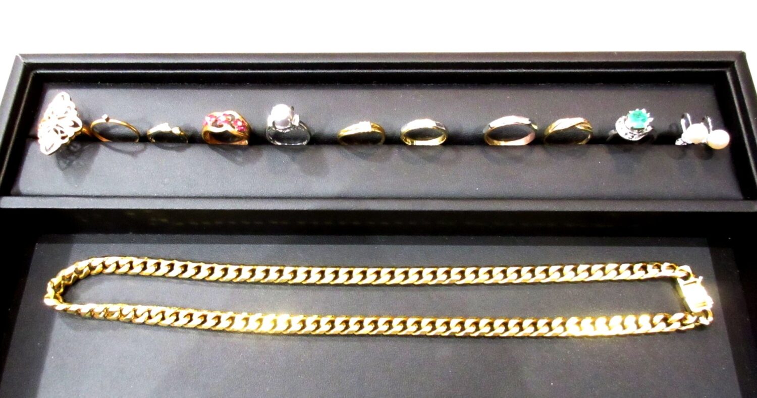 ★金プラチナ製品の買取り・質預かり致します! 質屋の中島 買取 質預かり 無料査定 ドライブスルー査定 津山市 美作市 真庭市 赤磐市 新見市 備前市 岡山市 勝央町 久米南町 奈義町 鏡野町 美咲町 新庄村 西粟倉村 佐用町 智頭町 T