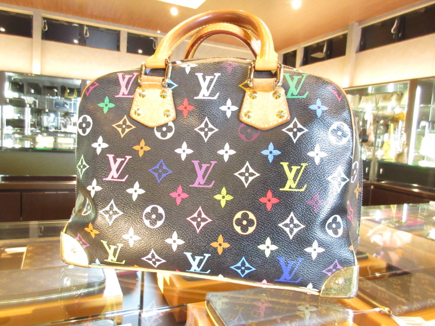 ★ルイヴィトンのバッグを買い取りました！　津山市　質屋の中島　買取　質屋　T