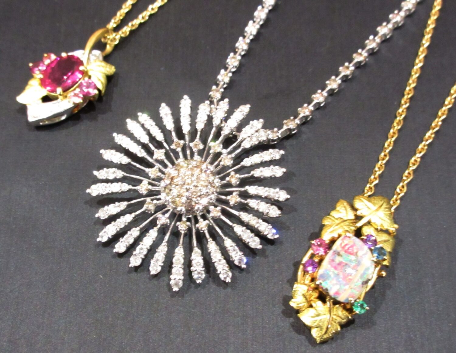 ★金プラチナ製品の買取り・質預かり致します！　津山市　質屋の中島　買取　質屋　T