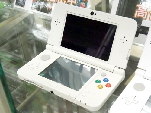 Newニンテンドー3DS、入荷いたしました！　ｍ