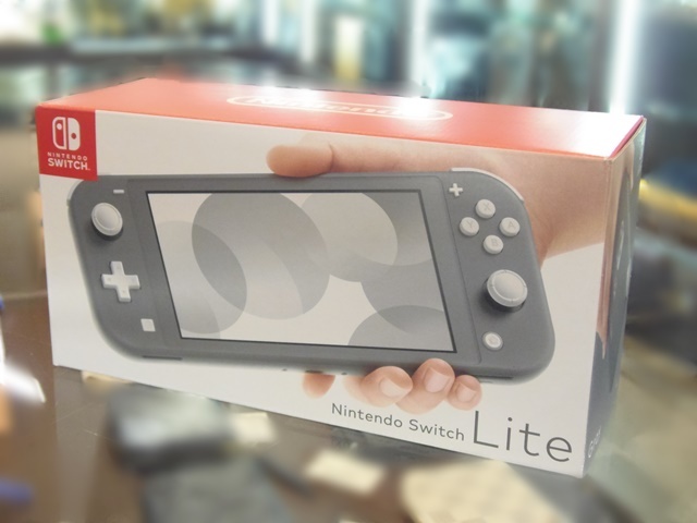 Nintendo Switch Lite、買取いたしました！　津山市の質屋　　ｍ
