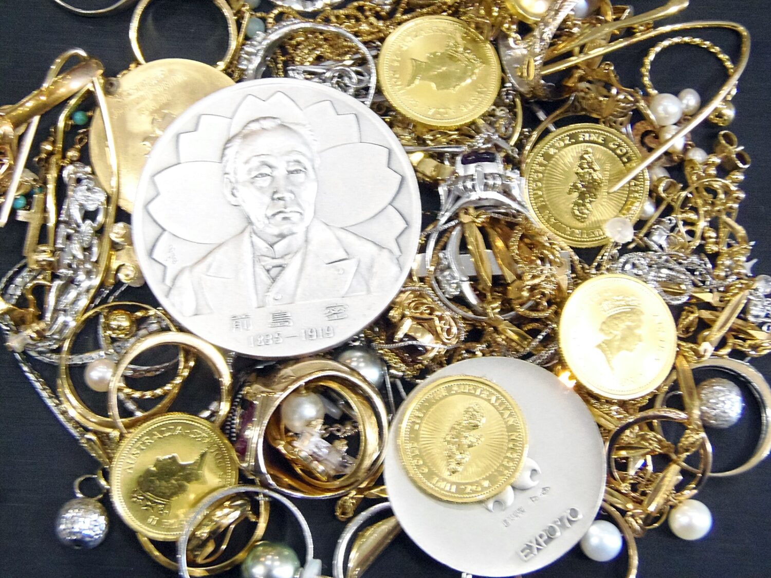 津山市で金を売るなら質屋の中島へ!金価格上昇!金プラチナ製品の津山瓦版・本日限定企画!津山市の質屋 見積無料です!安心してお越しください!