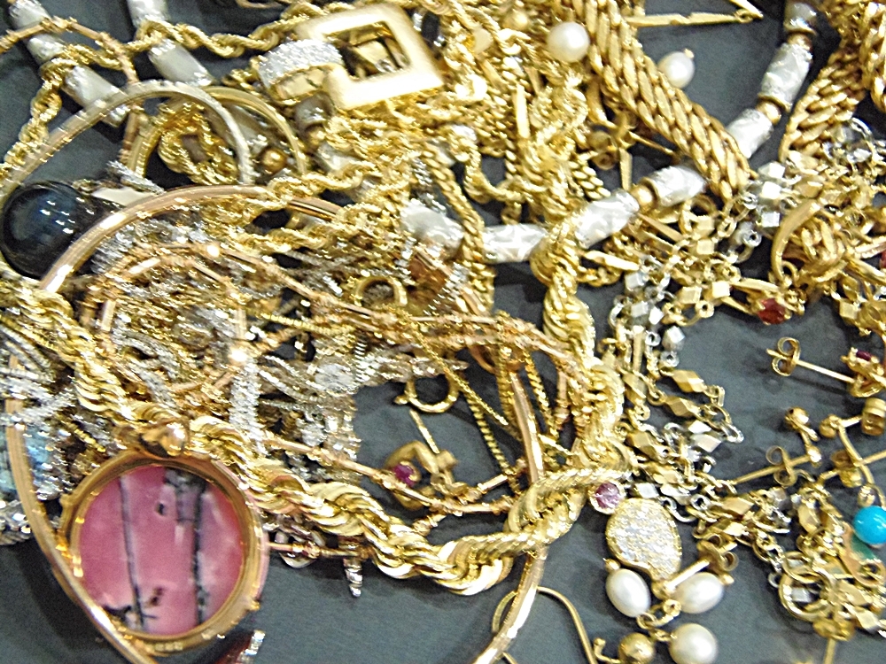 今話題の金（GOLD）、高価買取いたします！　津山市の質屋　ｍ