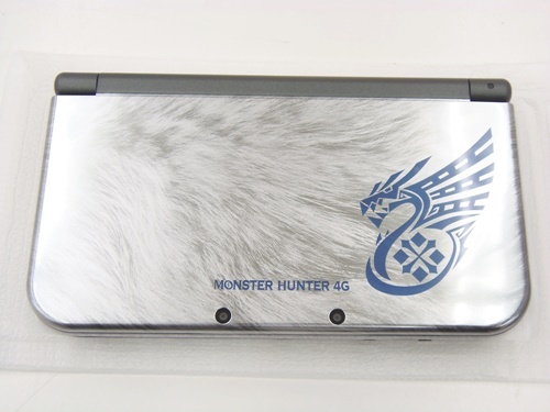 New 3DS LL 本体 筆頭ハンター仕様、買取いたしました。　ｍ