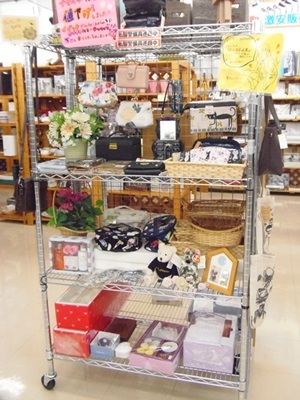 本日の火曜市は雑貨・ギフト品が10％OFF！　10/3(火)
