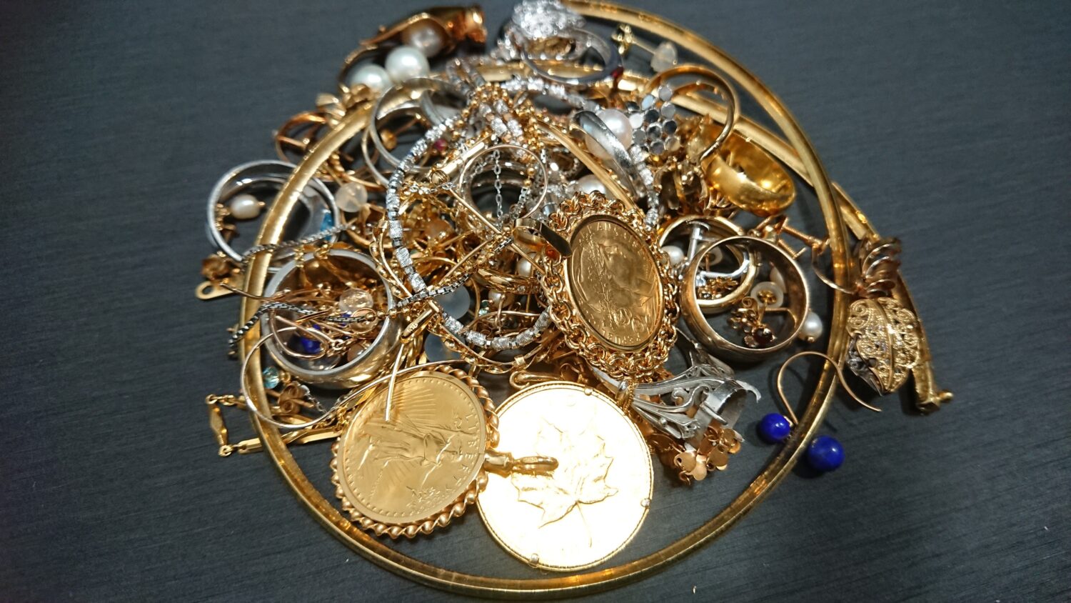 金、プラチナのネックレス、リングなどの貴金属高価買取します！　質屋の中島　津山　質屋　ジュエリー　M　