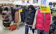 大好評に付き衣料品30％ＯＦＦ継続いたします！