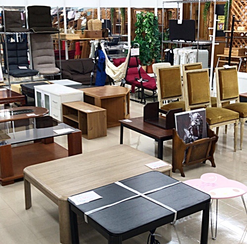 中古家具、販売中です。　ｍ　津山市の質屋