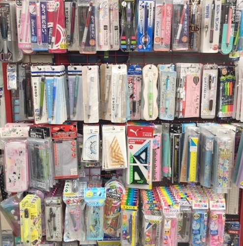 ?シャープペンや定規などの文房具、販売中です！?　ｍ　　津山市の質屋