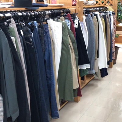 中古衣料品、販売しております！?　　ｍ