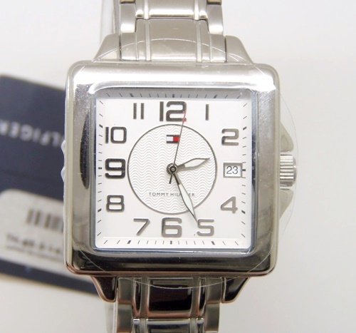 TOMMY HILFIGER 腕時計、買取いたします！　津山市の質屋　　ｍ